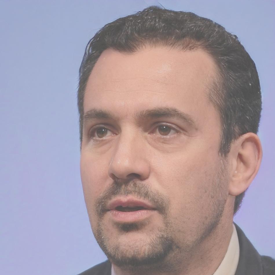 Ritratto professionale di Dario Bellucci